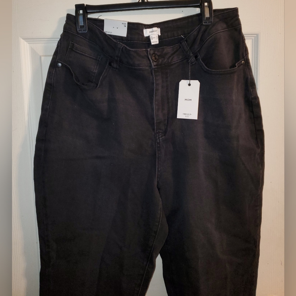 5 for $25 | NWT Forever 21 + Plus High Waisted Tapered Leg Denim Mom Jeans - Picture 6 of 12